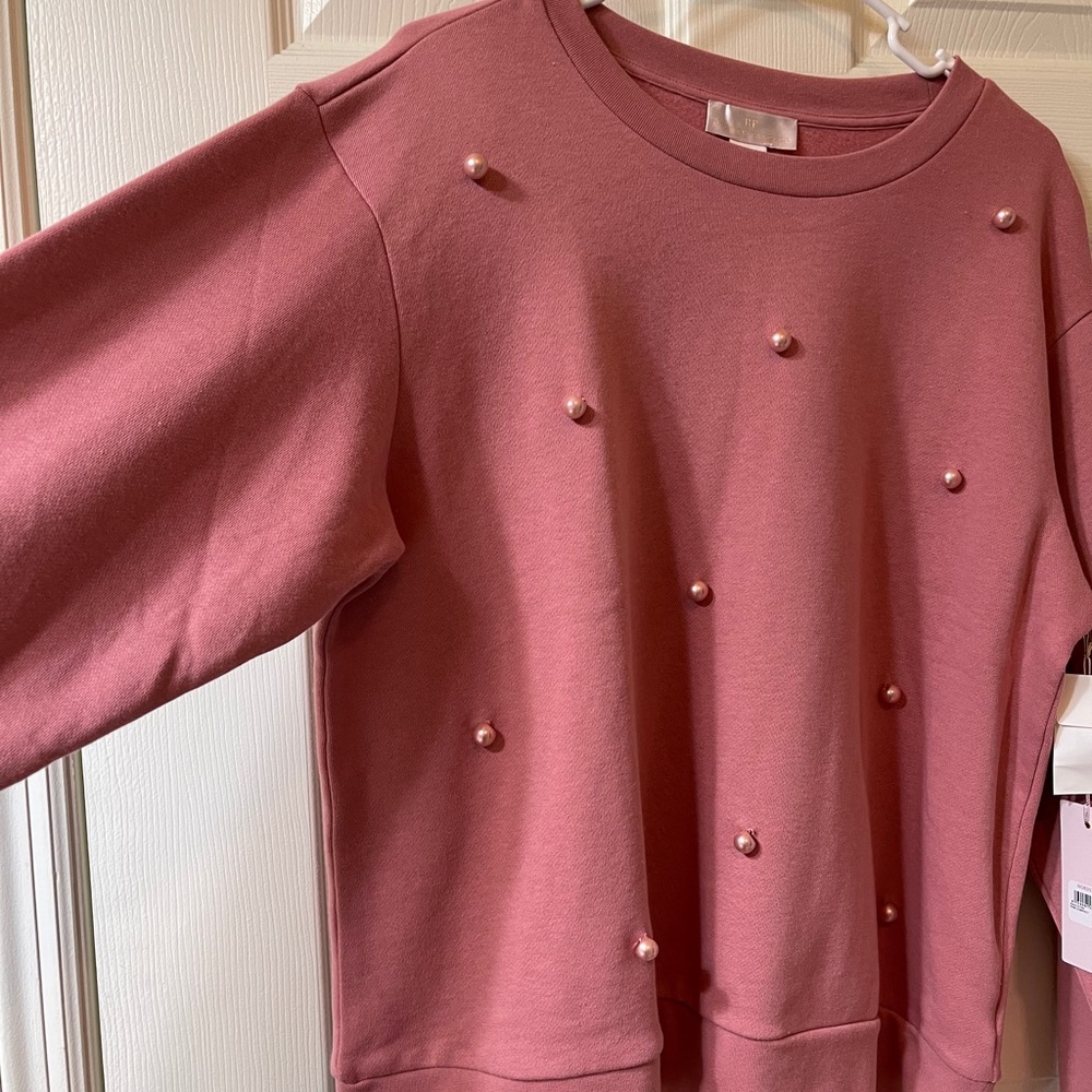 Rachel Parcell Pullover sweater and pearl beads